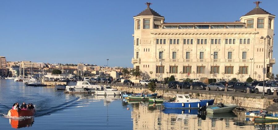 Syracuse: Boat Trip of Ortigia Island and Sea Caves - Finding the Syracuse Excursion meeting point