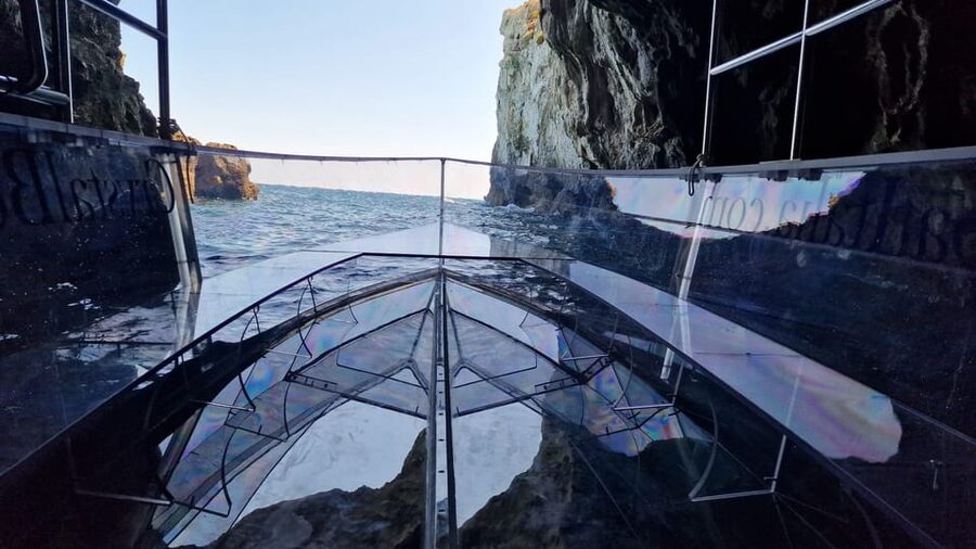 Syracuse: Coast and Sea Caves Full Transparent Boat Tour - How the boat performs in wind and waves