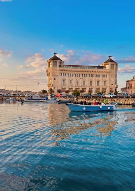Syracuse: Ortigia Island and Sea Caves Boat Tour with Drinks - Who will enjoy this tour most?