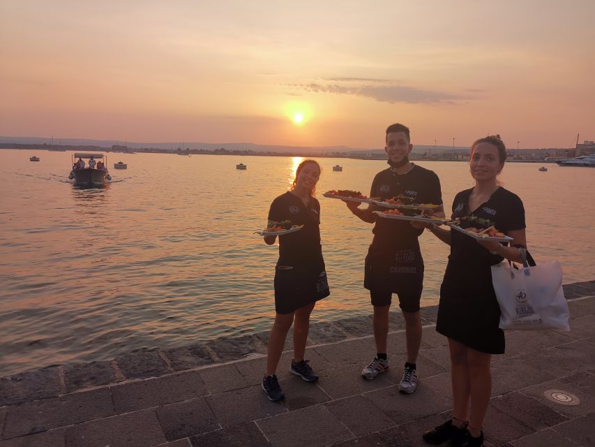 Syracuse: Ortigia Sunset Cruise with Aperitif - Grotta Dell’Amore and the included photos