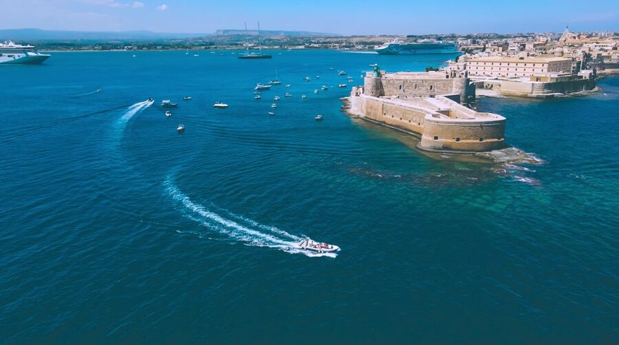 Syracuse: Pillirina, Ortigia, and Sea Caves Tour by Boat - Key points to know before booking