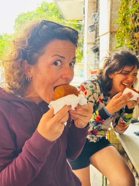 Syracuse: Street Food Walking Tour in Ortigia with Tastings - How much walking and sitting to expect