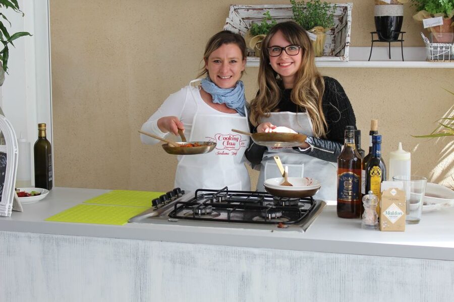 Taormina: Sicilian Cooking Class & Market Tour - Snacks, wine, and a friendly kitchen atmosphere