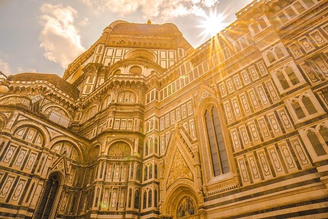 The Best Tour in Florence: Renaissance and Medici Tales - Starting beneath the Medici at San Lorenzo