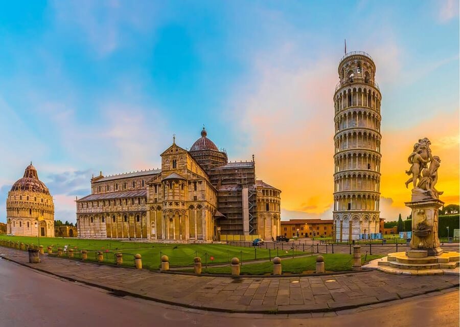 Timed Entrance to Leaning Tower Pisa & Cathedral with Audio - Arriving at the Leaning Tower entrance
