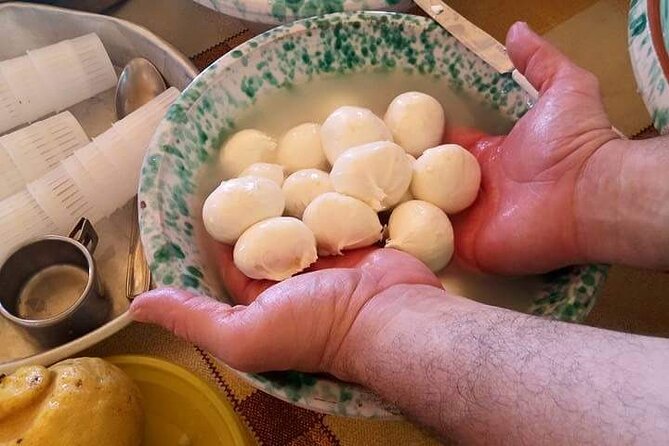 Toss, Bake, Cheers! - Sorrento Pizza Making Class with Wine - Heading into the Sorrento hills
