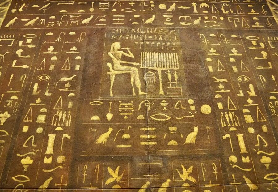 Turin: Guided Egyptian Museum Tour - Papyri, jewelry, and everyday connections