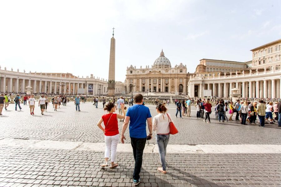 Vatican City: Skip-the-Line Vatican Museums & Sistine Chapel - Moving Through the Vatican Museums