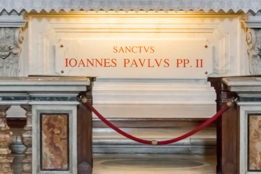 Vatican City: Skip-the-Line Vatican Museums & Sistine Chapel - The Pace, Heat, and Physical Demands