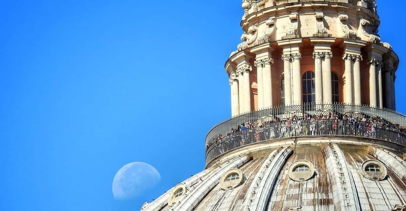 Vatican City: Vatican Museums & Sistine Chapel Entry Ticket - Crowds, security, and clothing rules