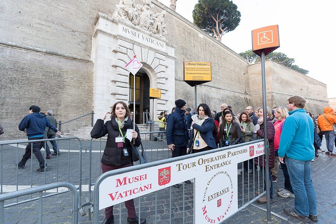 Vatican Museums and Sistine Chapel Fast-Track Tour - What happens at St. Peter’s Square