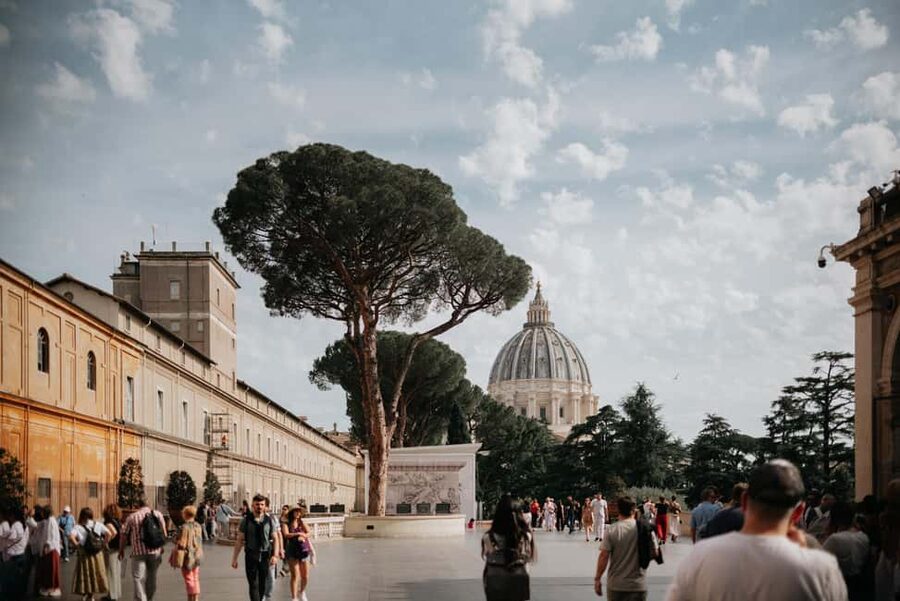 Vatican Museums & Sistine Chapel Skip-the-Line Guided Tour - Why a guided Vatican visit helps