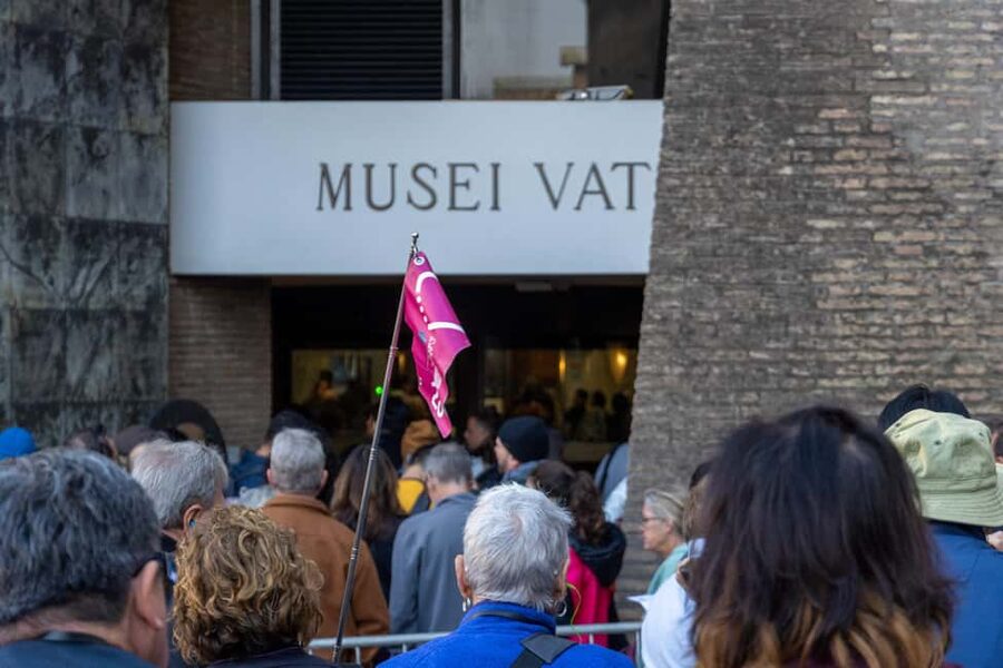 Vatican Museums & Sistine Chapel Skip-the-Ticket-Line Tour - Why skip-the-line access matters at the Vatican