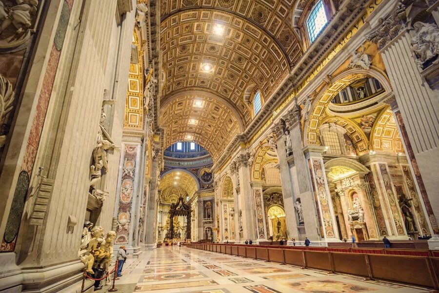 Vatican: Papal Audience and St. Peter's Basilica Guided Tour - Michelangelo’s Pietà and Bernini’s Baldacchino