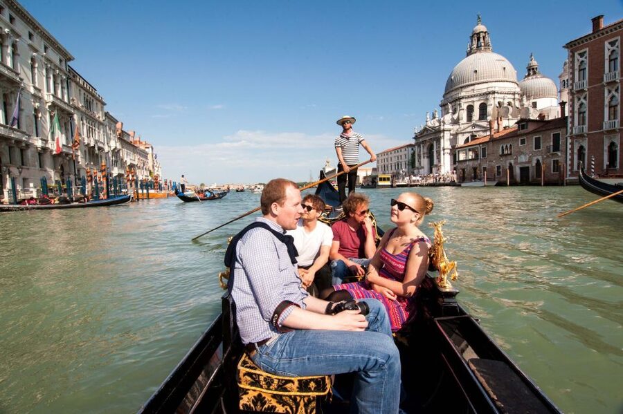 Venetian Private Sandolo tour - Why a sandolo gives you a different Venice
