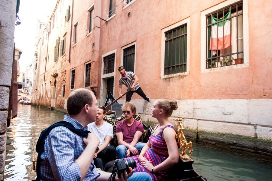 Venetian Private Sandolo tour - What the driver does, and does not do