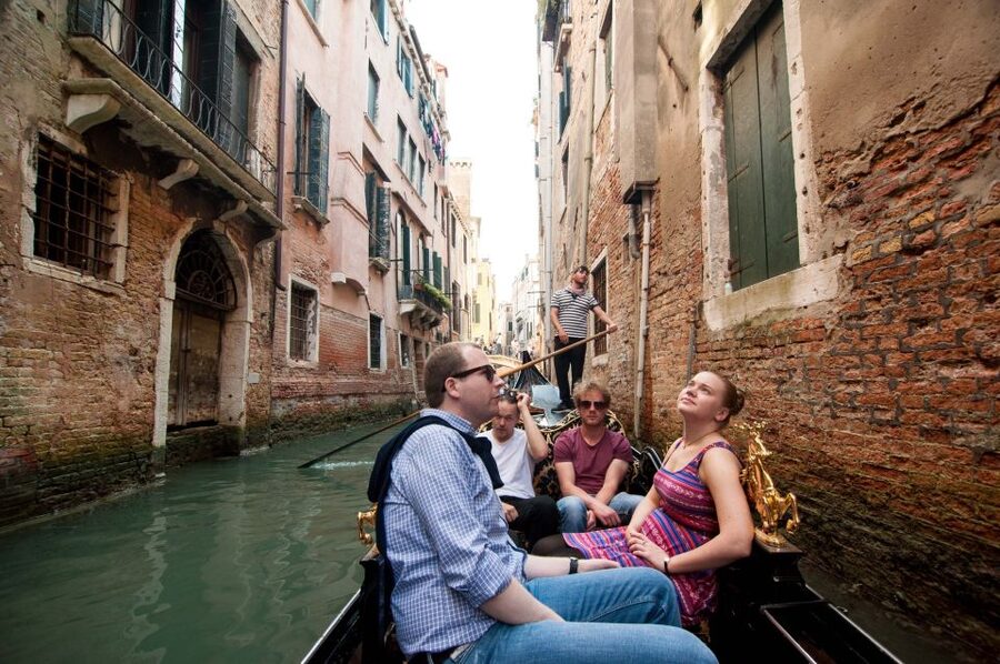 Venetian Private Sandolo tour - Private means more control, not unlimited flexibility