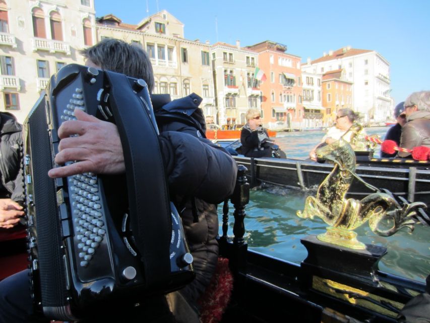 Venice: 30-Minute Gondola Ride on Grand Canal with Serenade - Teatro La Fenice and San Moisè Church