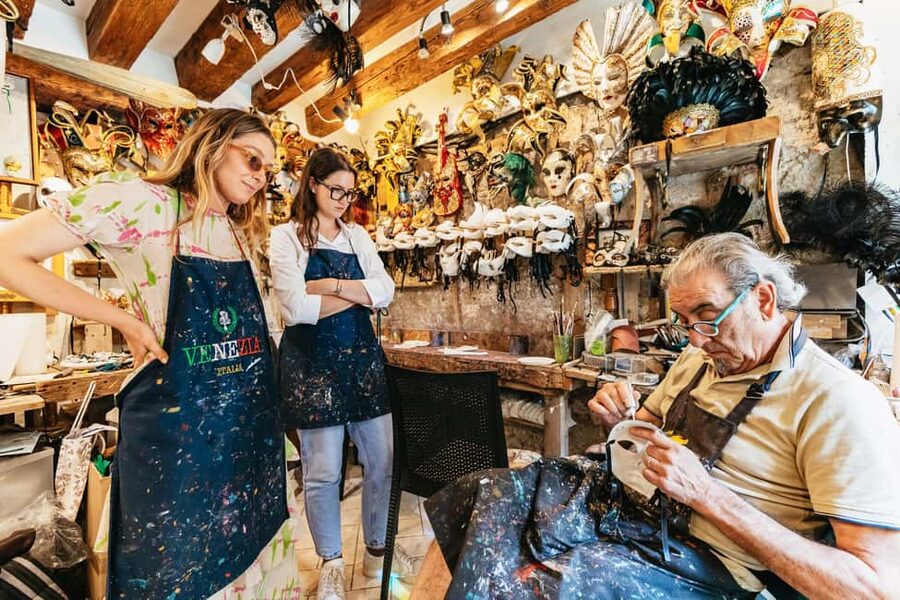 Venice: Carnival Mask Workshop - Choosing a Venetian mask to make