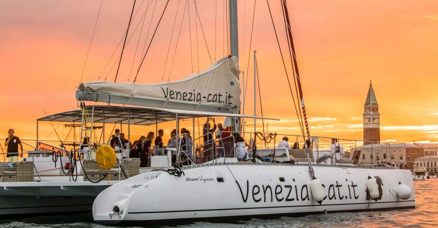 Venice: Catamaran Sunset Jazz Cruise with Aperitivo - The route through San Marco Bay and the Giudecca Canal