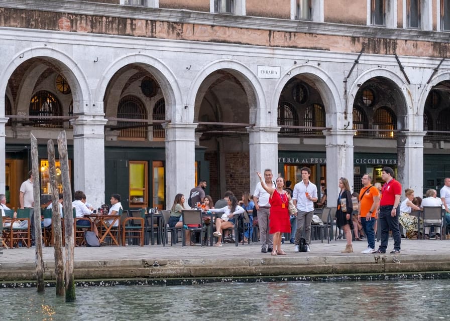 Venice: City Center Historical Guided Walking Tour - The VR journey through old Venice