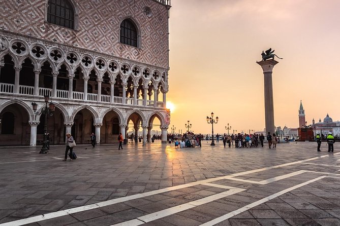 Venice: Doge's Palace and St. Mark's Basilica Guided Tour - Tintoretto, Veronese, and rooms built to impress
