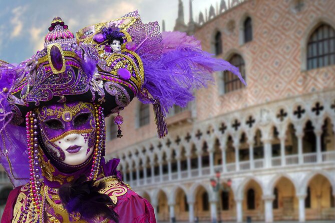 Venice: Doge's Palace and St. Mark's Basilica Guided Tour - Crossing the Bridge of Sighs