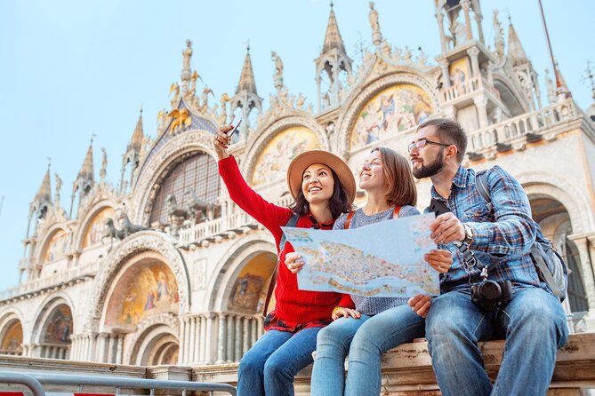 Venice: Doge's Palace and St. Mark's Basilica Guided Tour - Doge’s Palace, Venice’s seat of power