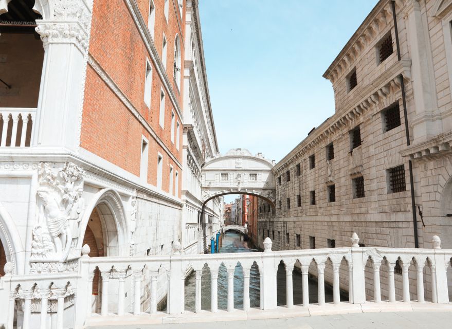 Venice: Doge's Palace and St. Mark's Basilica Tour - Guides, group comfort, and language choices