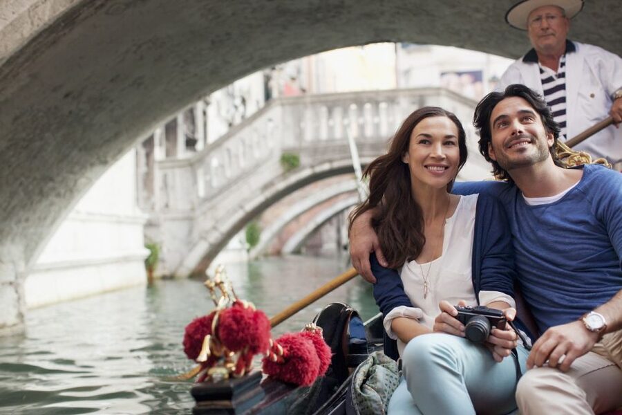 Venice: Grand Canal by Gondola with Live Commentary - Why this gondola ride works well for first-time Venice visits