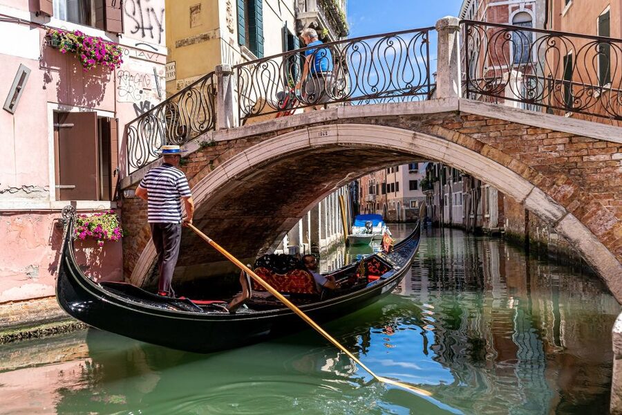 Venice: Grand Canal by Gondola with Live Commentary - Reaching the Grand Canal by gondola