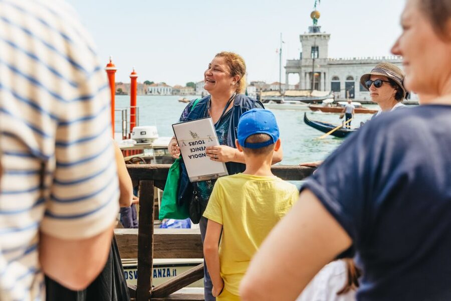 Venice: Grand Canal Gondola Ride with App Commentary - What this gondola experience is really like
