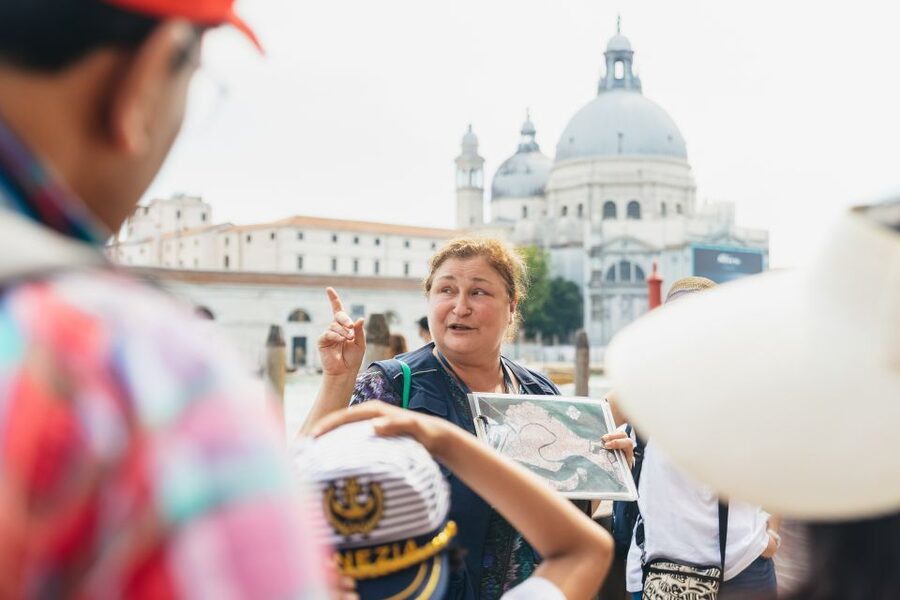 Venice: Grand Canal Gondola Ride with App Commentary - What the shared gondola feels like
