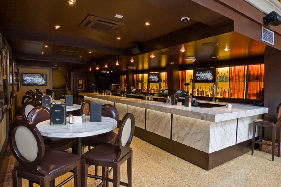 Venice: Hard Rock Cafe with Set Menu for Lunch or Dinner - Who will enjoy this meal most?