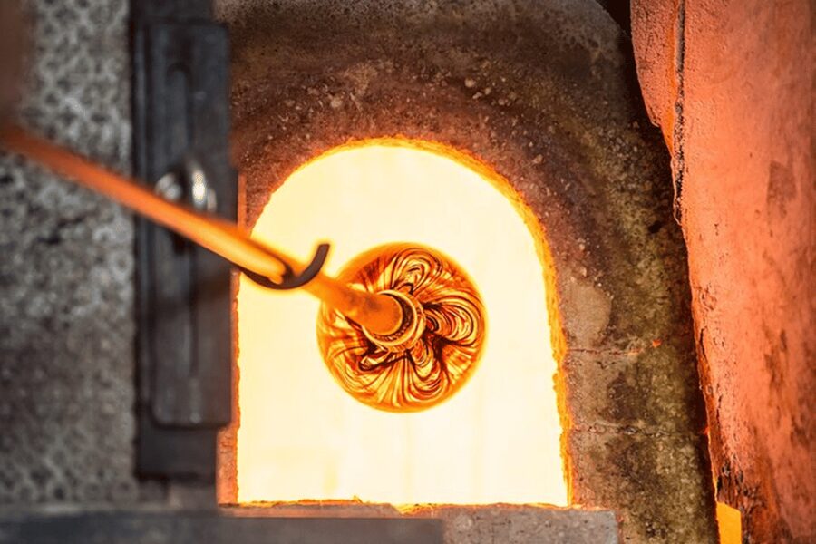 Venice Islands: Murano Glass & Burano Colors Guided Visit - Who will enjoy this island tour most