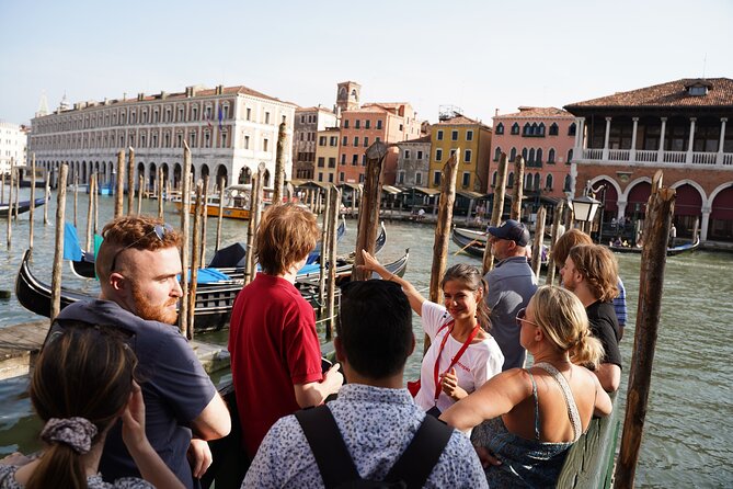 Venice Like a Local: Food, Wine & Spritz Tour with Traghetto Ride - Why this food walk works so well in Venice