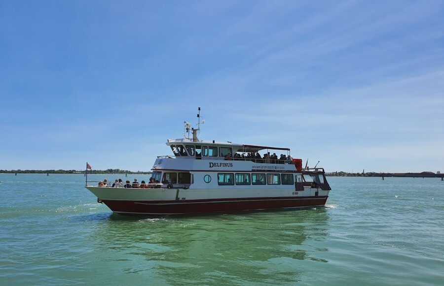 Venice: Murano & Burano Panoramic Boat Tour w/ Glassblowing - Key points to know before booking