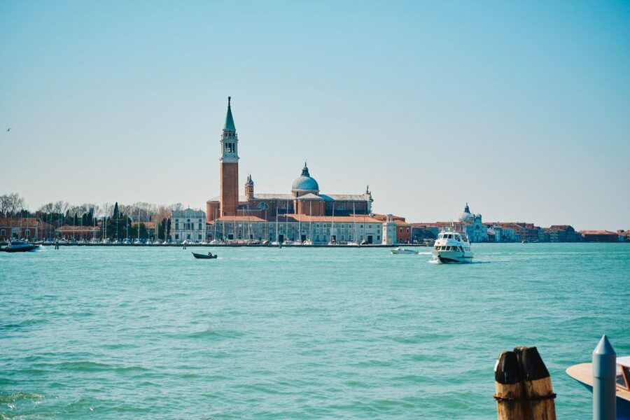 Venice: Murano & Burano Panoramic Boat Tour w/ Glassblowing - Should you book it?