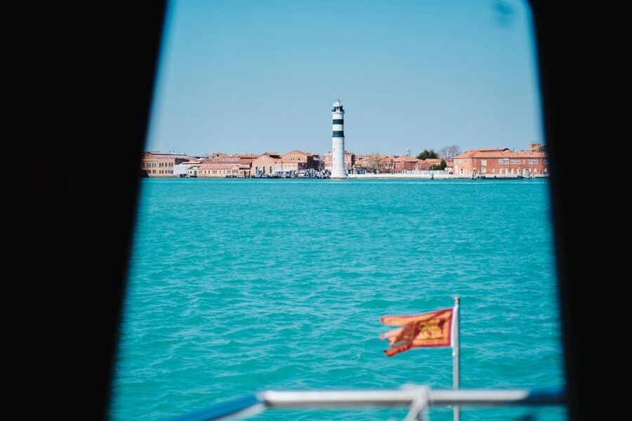 Venice: Murano & Burano Panoramic Boat Tour w/ Glassblowing - Burano: bright houses, lace, and a better stroll