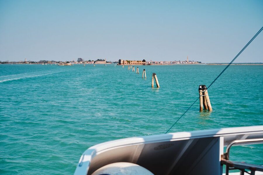 Venice: Murano & Burano Panoramic Boat Tour w/ Glassblowing - Who should book this island boat tour