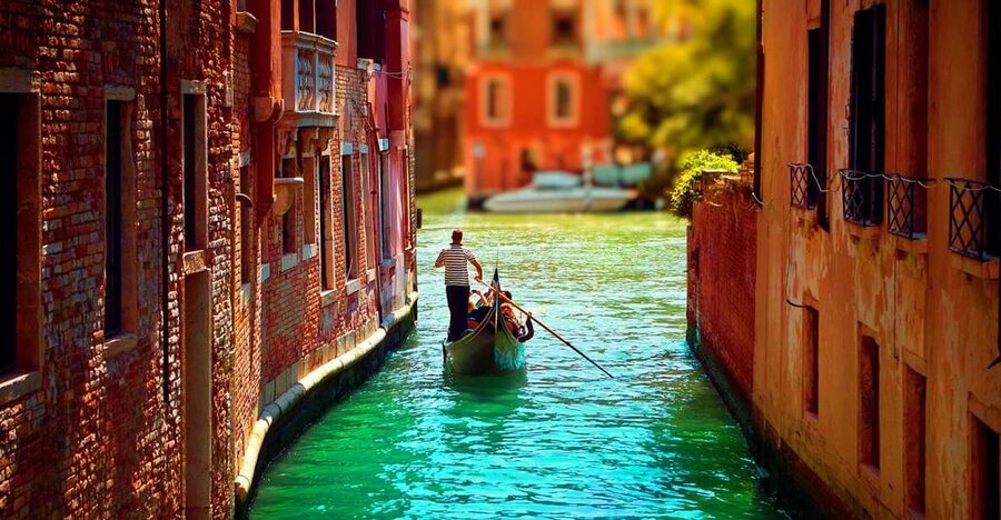 Venice: Private Gondola Cruise for up to 5 Passengers - Is $157.47 good value?