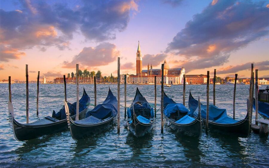 Venice: Private Gondola Cruise for up to 5 Passengers - Who will enjoy this private cruise most?