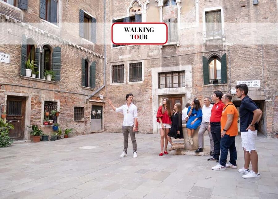 Venice: Rialto Bridge & Offbeat Unusual Venice Walking Tour - How the guides shape the experience