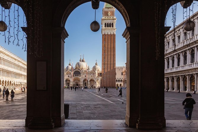 Venice's Best: Basilica, Doge's Palace, Gondola & History Gallery - The gondola ride, shared and scenic