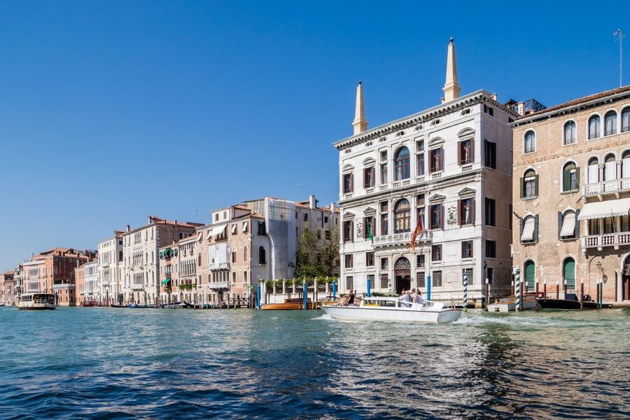 Venice: Shared Gondola Ride Across the Grand Canal - Campo San Luca, Campo Manin, And Teatro La Fenice