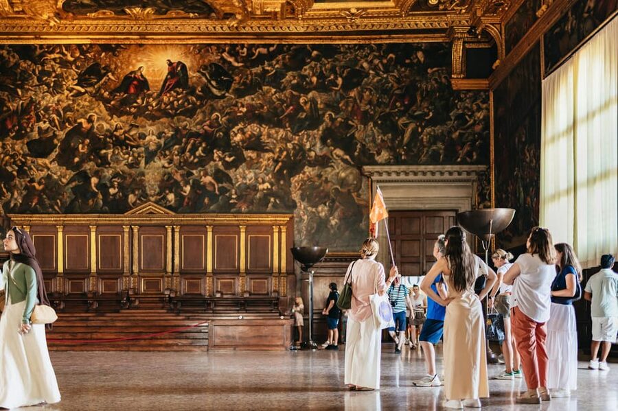 Venice: St. Mark's Basilica & Doge's Palace Tour with Ticket - St. Mark’s Basilica and its golden interior
