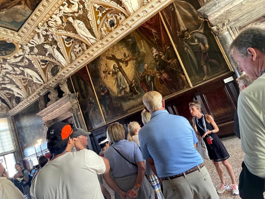 Venice: St. Mark's Basilica & Doge's Palace Tour with Ticket - Meeting under the winged lion