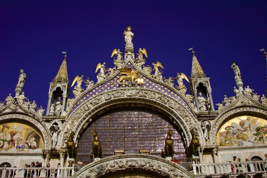 Venice: St. Mark's Basilica Ticket with Audio Guide - Dress, bags, and security rules