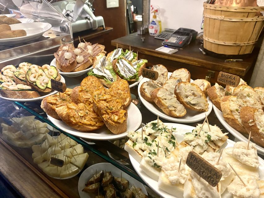 Venice: Street Food Tour with a Local Guide and Tastings - Gelato, buranelli, and the sweet finish
