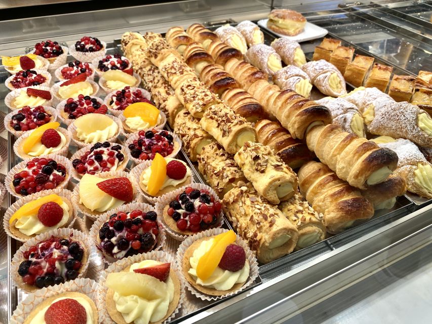 Venice: Street Food Tour with a Local Guide and Tastings - Rialto Bridge and the market’s daily rhythm